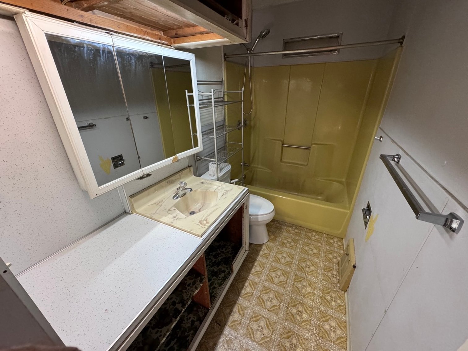 Image for MINIMUM BID AUCTION $49,000! 3133 Cragmoor Ave