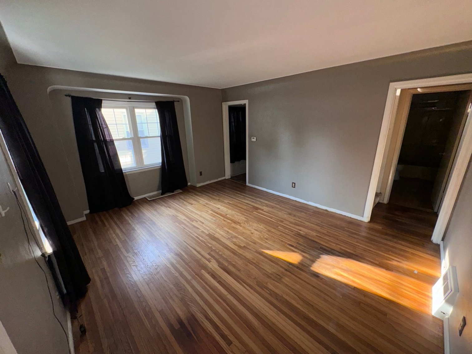 Image for MINIMUM BID AUCTION $49,000! 3133 Cragmoor Ave