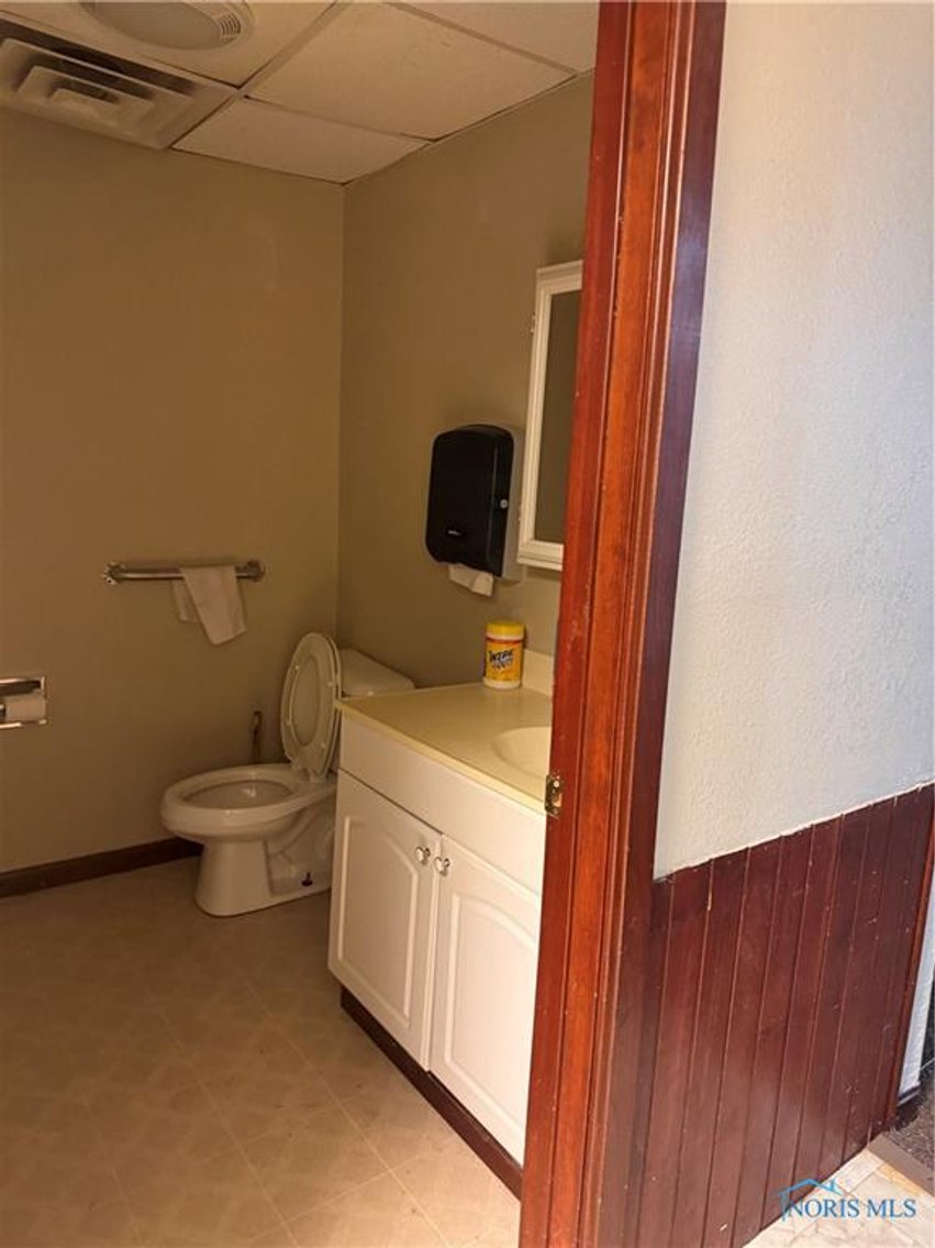 Image for MINIMUM BID AUCTION $49,000! 662 Phillips Ave