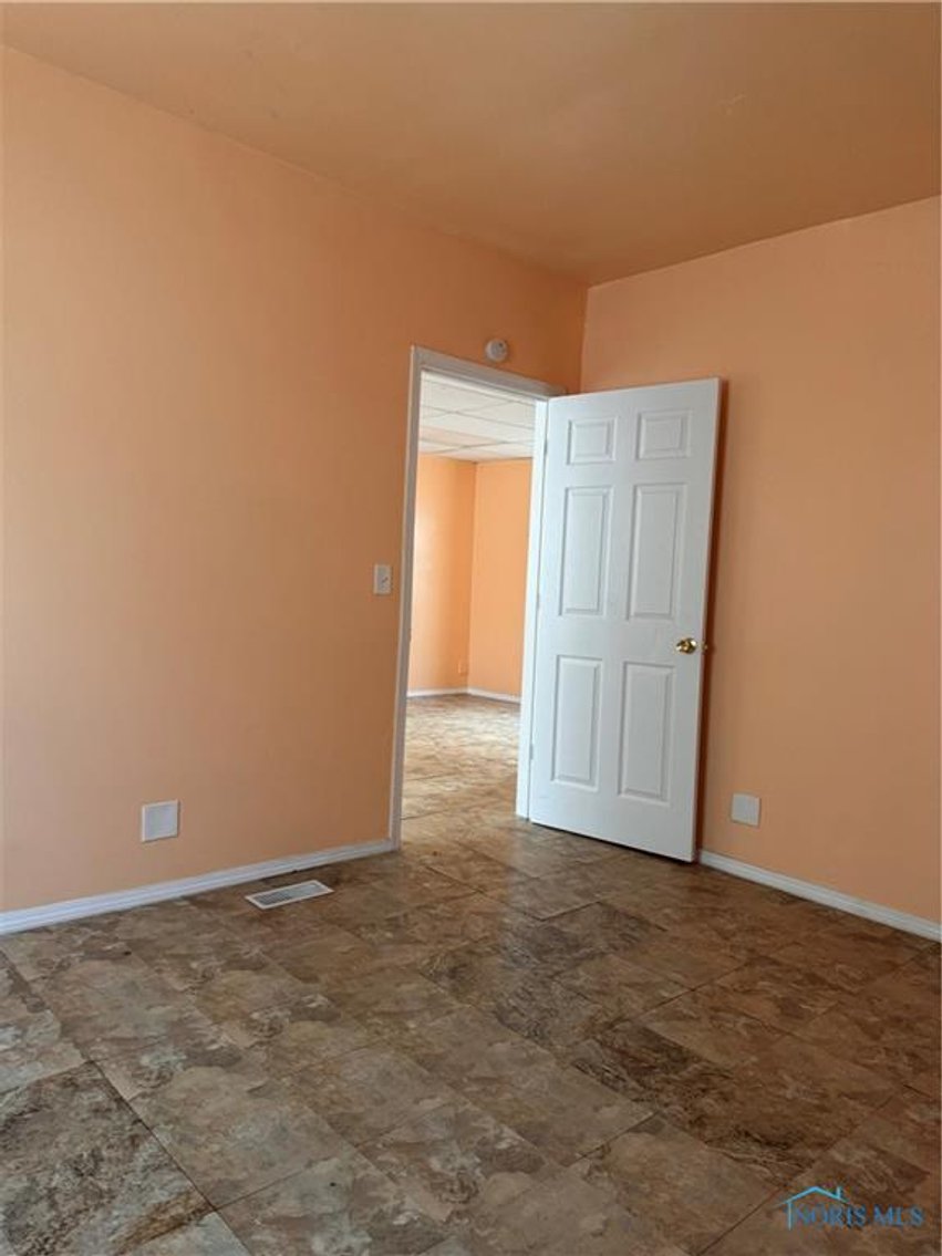 Image for MINIMUM BID AUCTION $49,000! 662 Phillips Ave