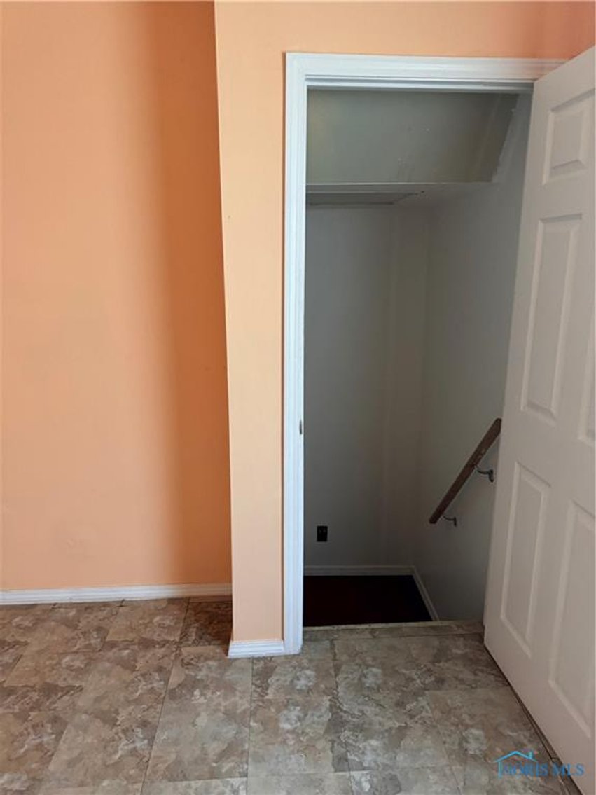 Image for MINIMUM BID AUCTION $49,000! 662 Phillips Ave