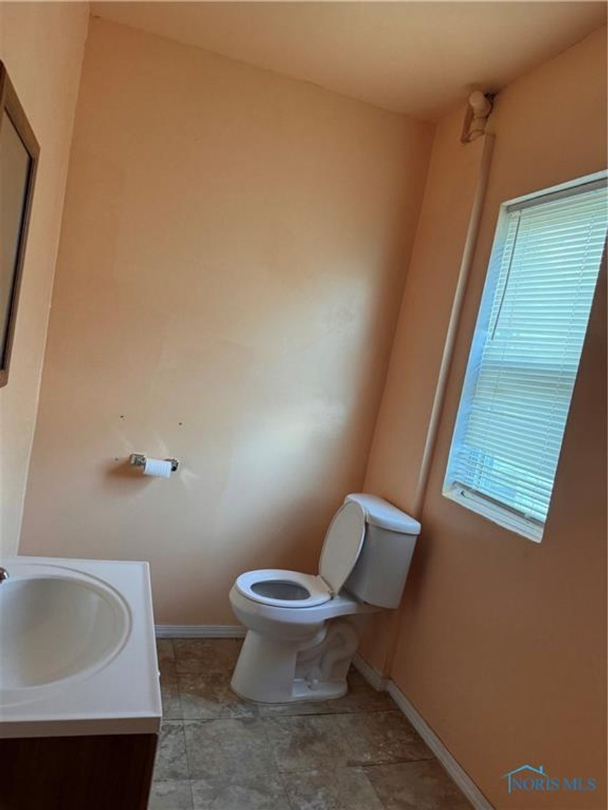 Image for MINIMUM BID AUCTION $49,000! 662 Phillips Ave