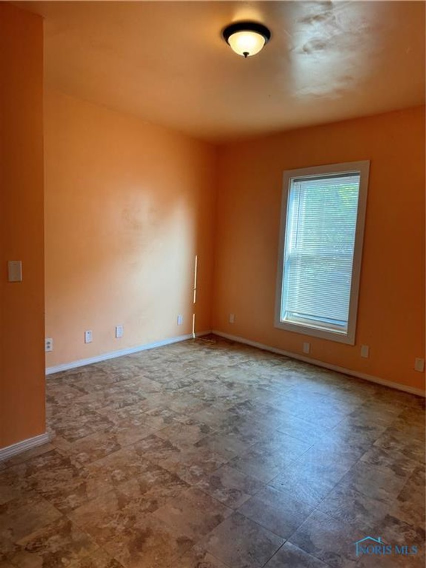 Image for MINIMUM BID AUCTION $49,000! 662 Phillips Ave