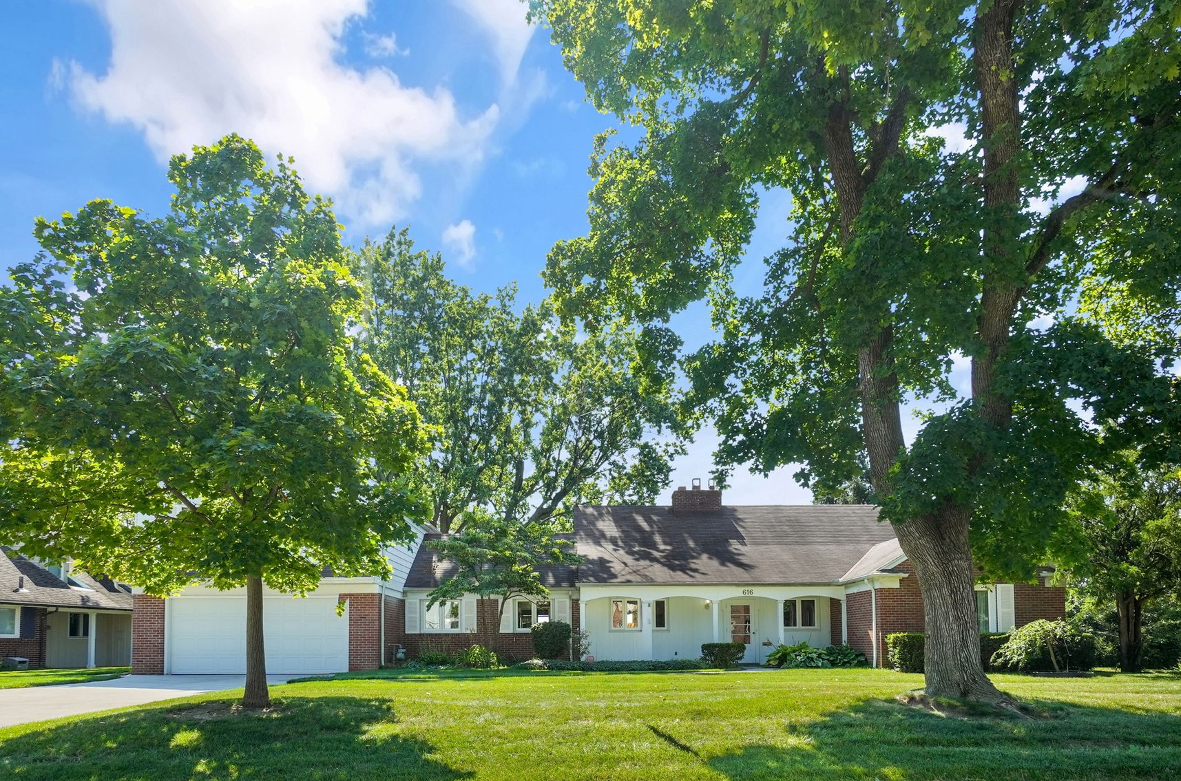 Image for MINIMUM BID AUCTION $499,000! 616 Manitou Dr