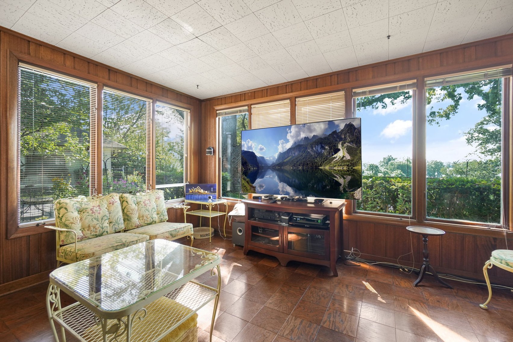 Image for MINIMUM BID AUCTION $499,000! 616 Manitou Dr