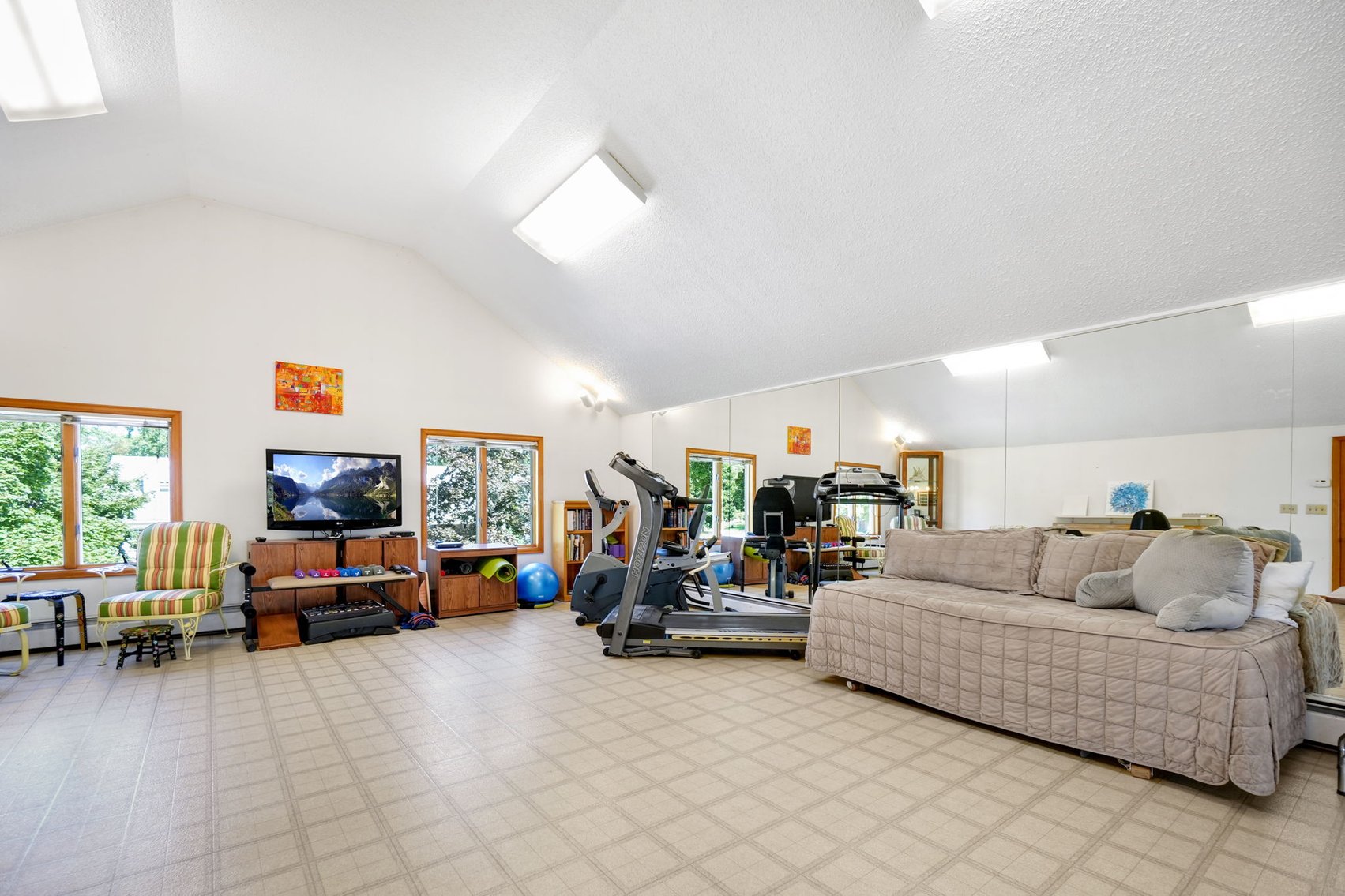 Image for MINIMUM BID AUCTION $499,000! 616 Manitou Dr