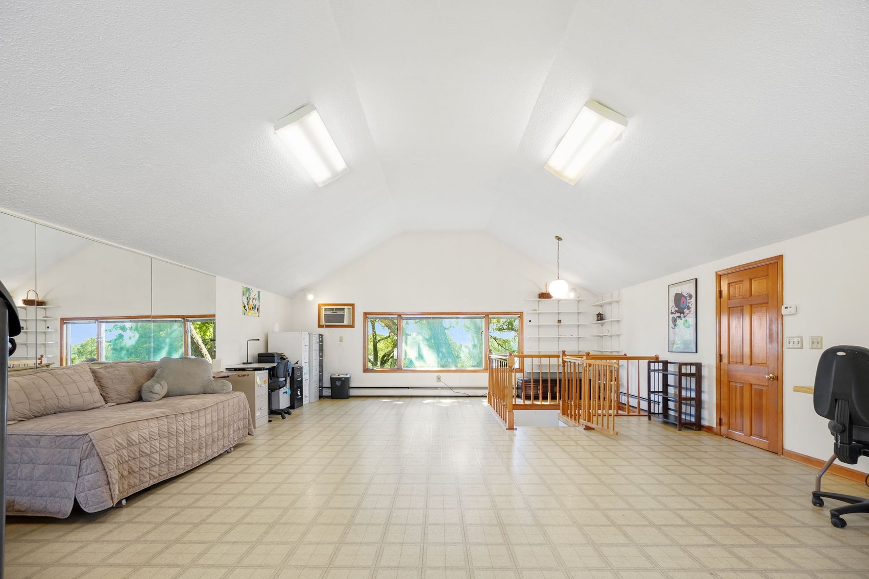 Image for MINIMUM BID AUCTION $499,000! 616 Manitou Dr