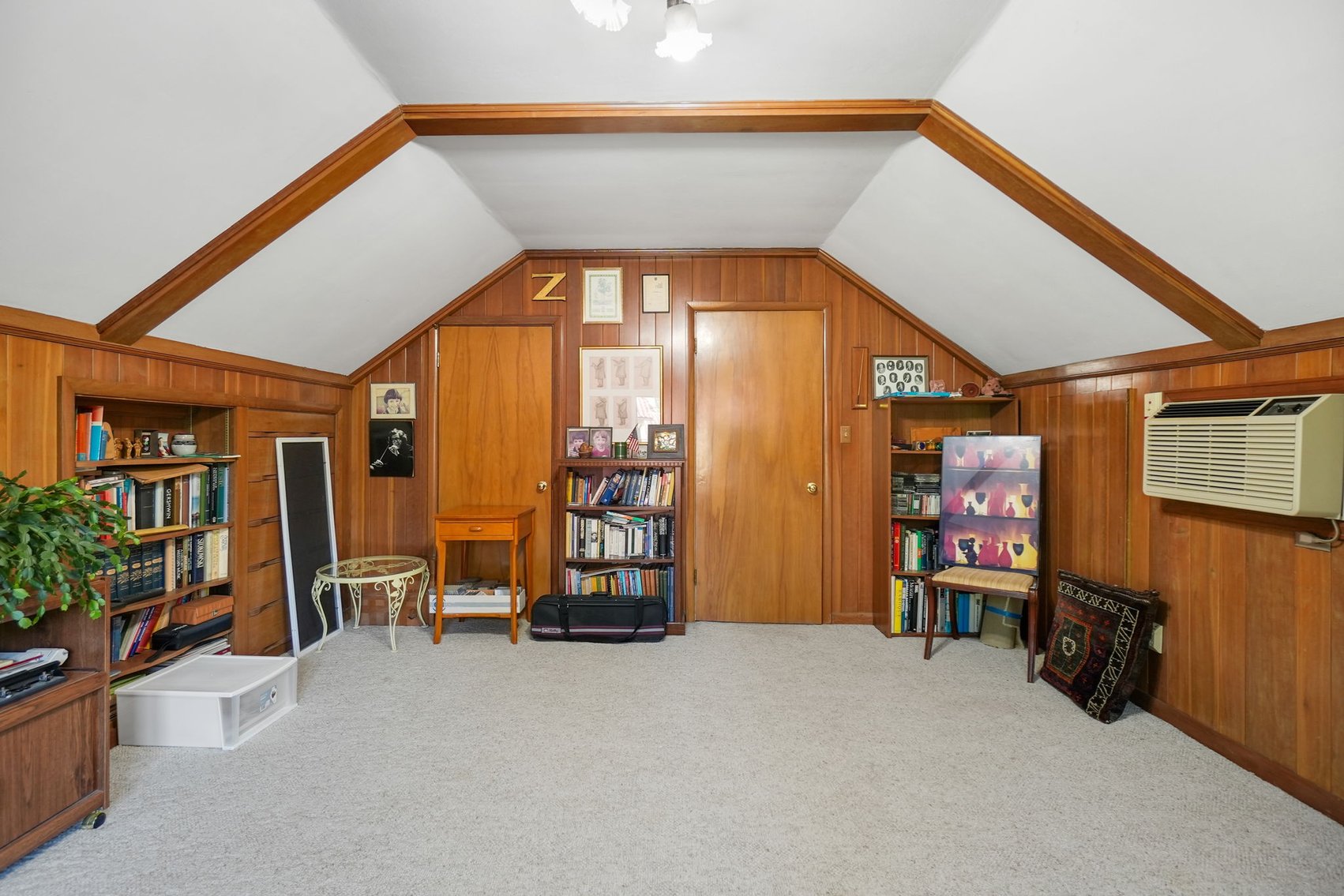 Image for MINIMUM BID AUCTION $499,000! 616 Manitou Dr