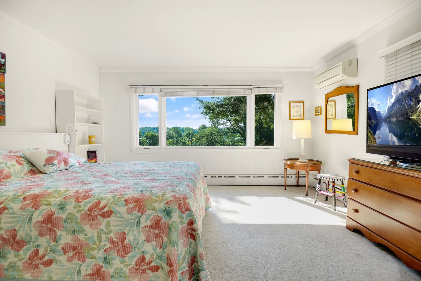 Image for MINIMUM BID AUCTION $499,000! 616 Manitou Dr