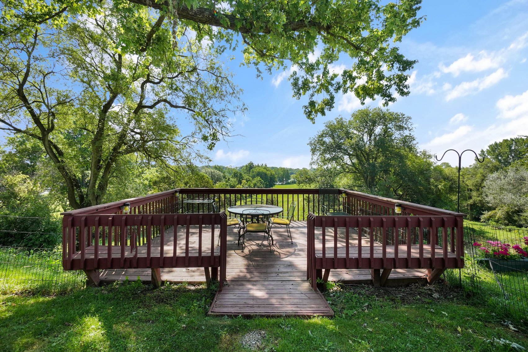 Image for MINIMUM BID AUCTION $499,000! 616 Manitou Dr