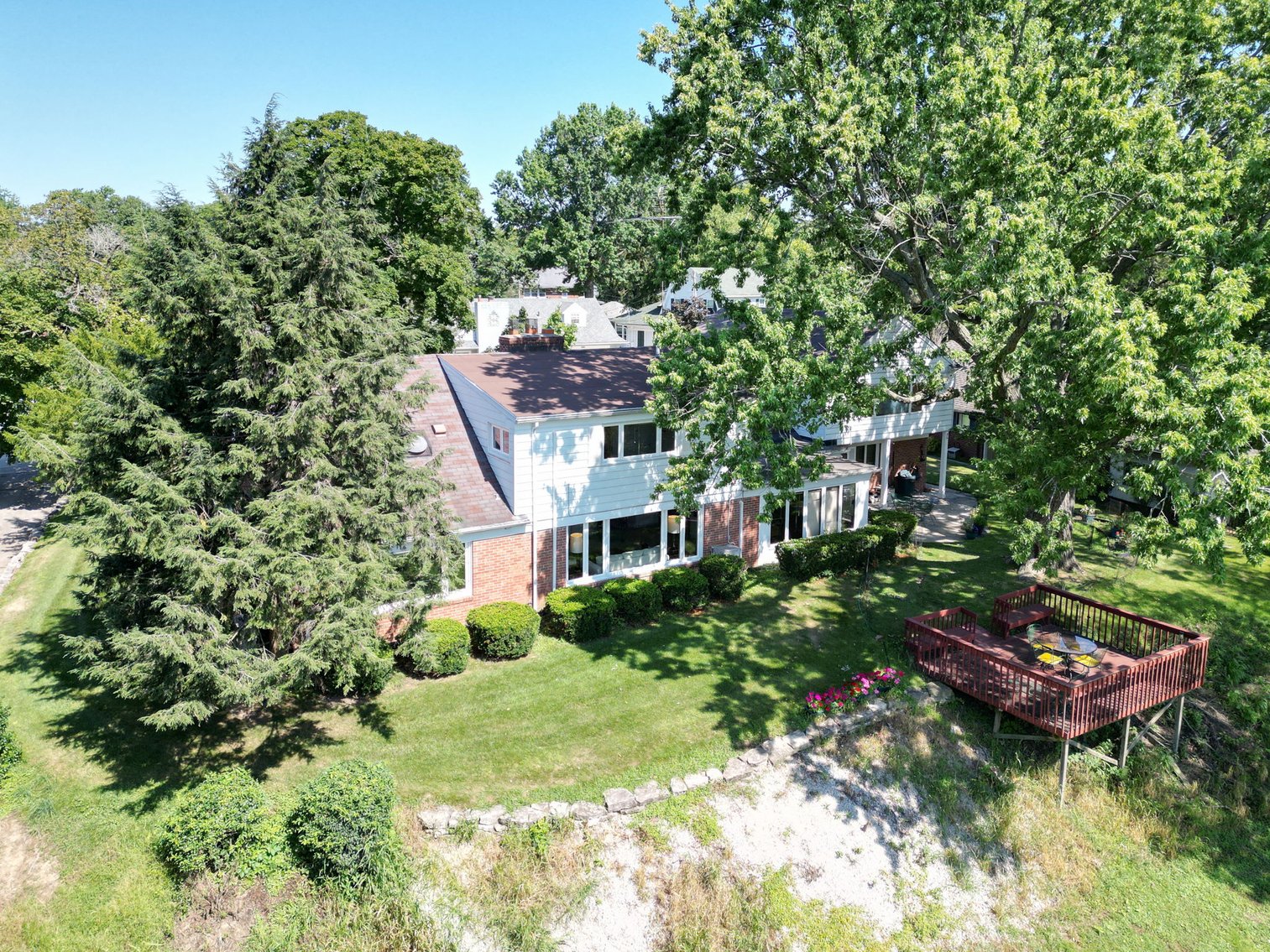 Image for MINIMUM BID AUCTION $499,000! 616 Manitou Dr