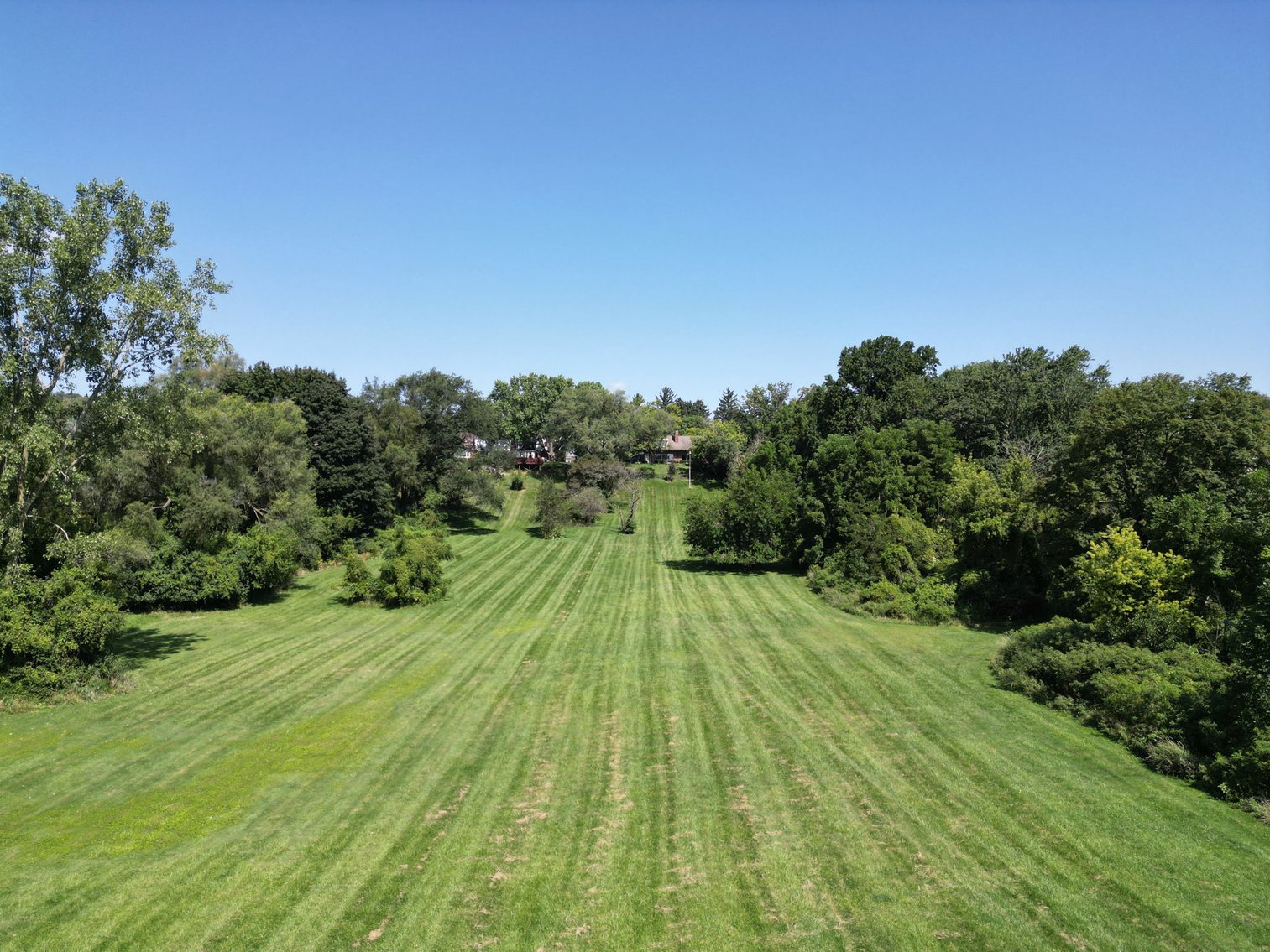 Image for MINIMUM BID AUCTION $499,000! 616 Manitou Dr