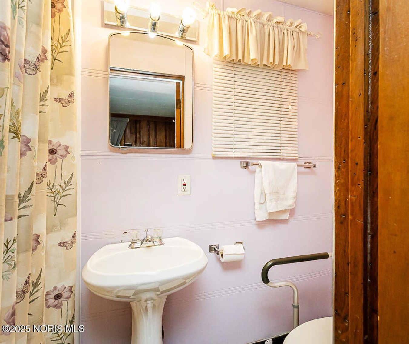 Image for MINIMUM BID AUCTION $99,000! 2149 Westbrook