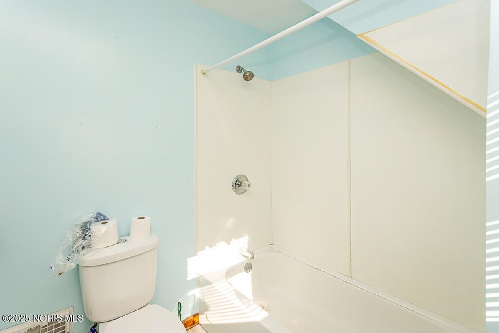 Image for MINIMUM BID AUCTION $99,000! 2149 Westbrook