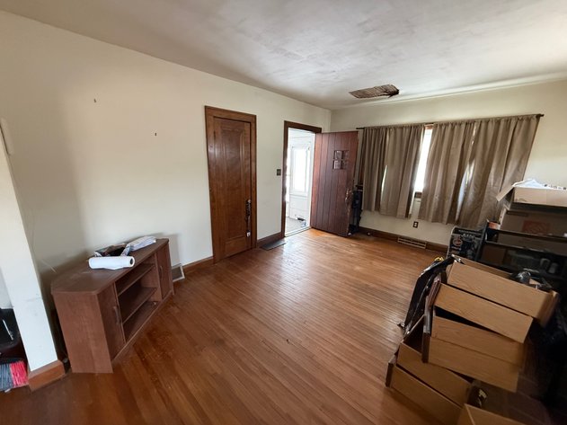 Image for MINIMUM BID AUCTION $50,000! 4352 Packard