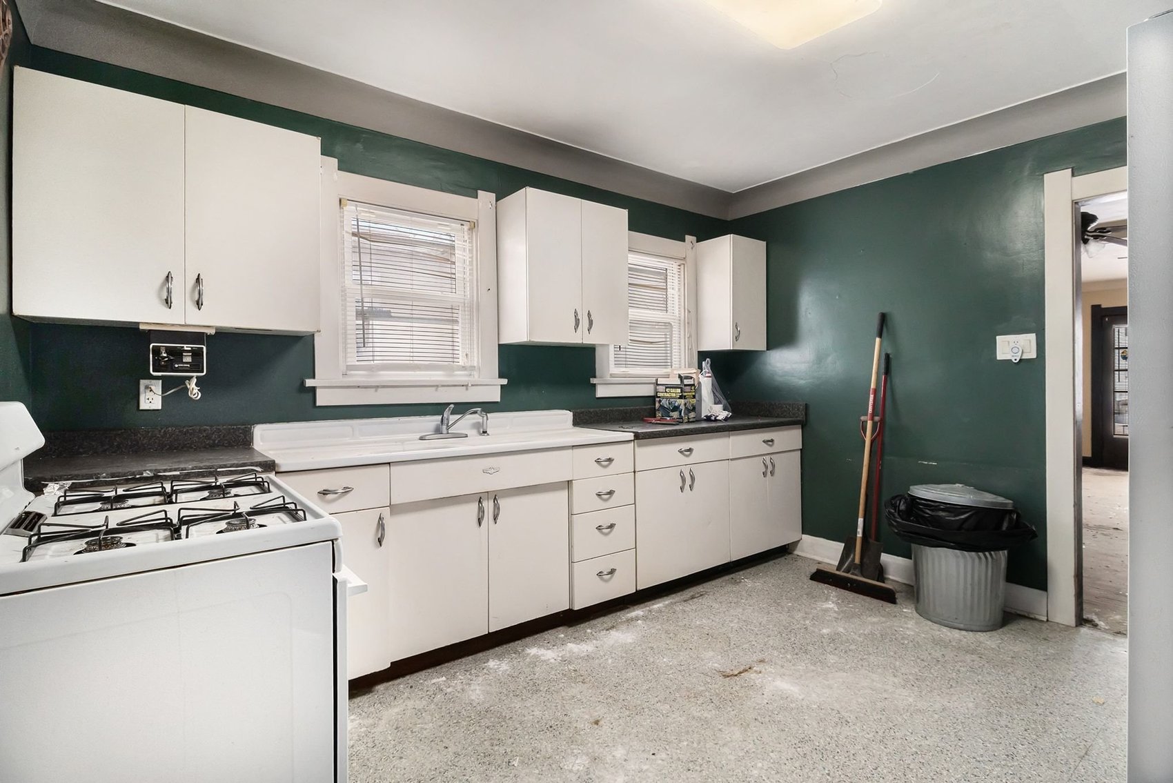 Image for SOLD PRIOR TO AUCTON! 933 Wright Ave