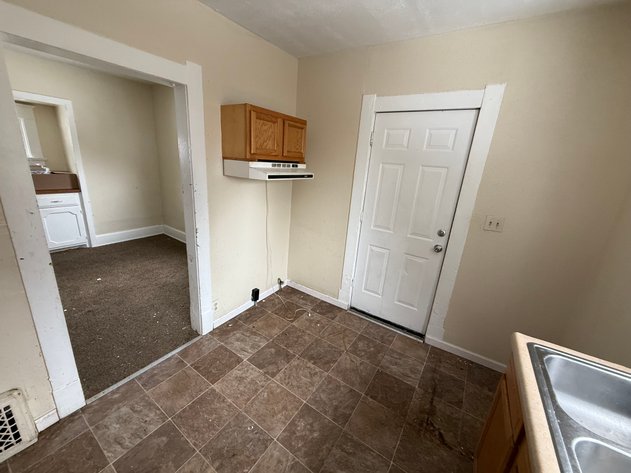 Image for SOLD PRIOR TO AUCTION! 3827 Lockwood Ave