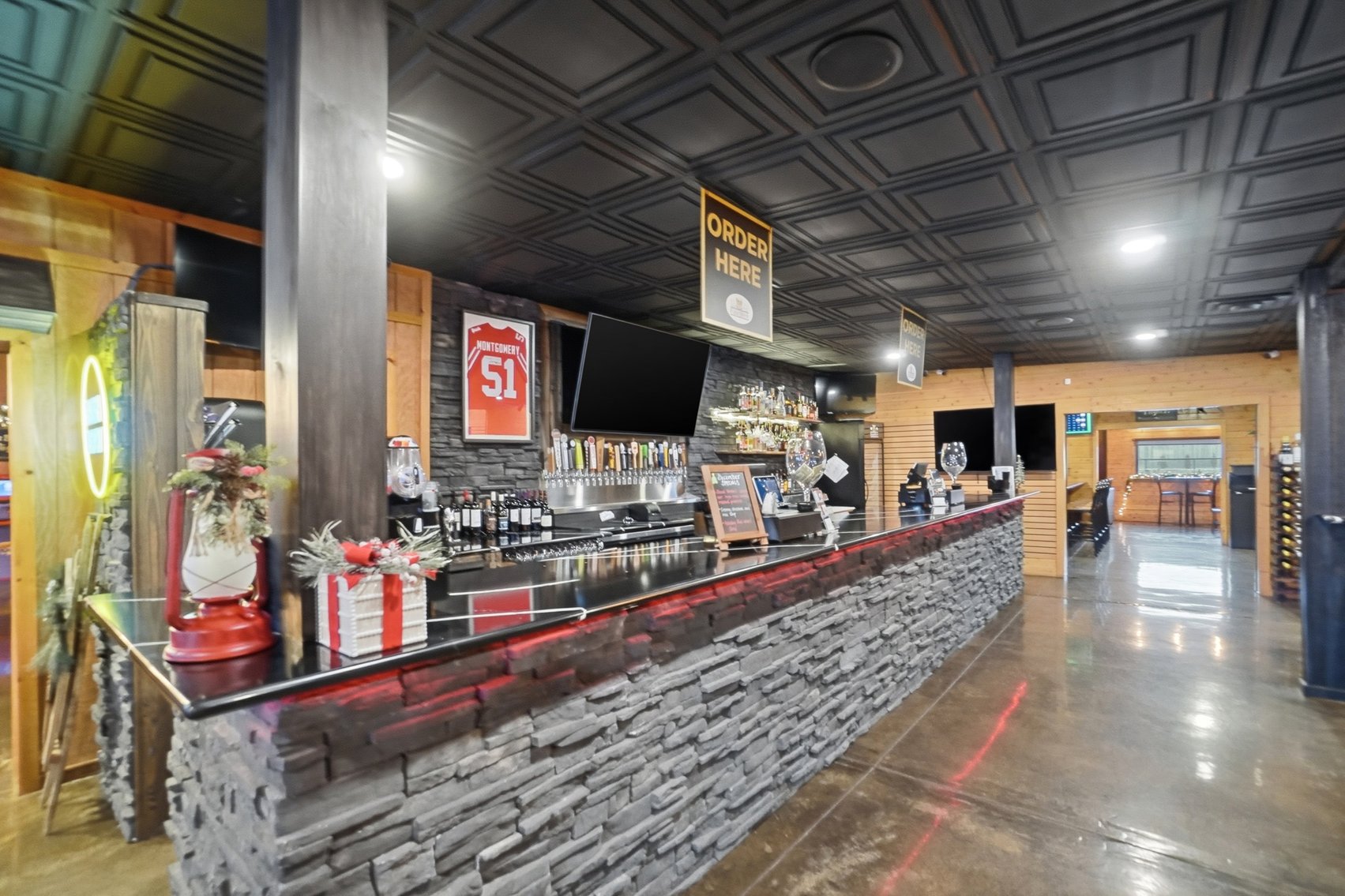 Image for TURN-KEY BUSINESS AUCTION! 2330 Bright Rd