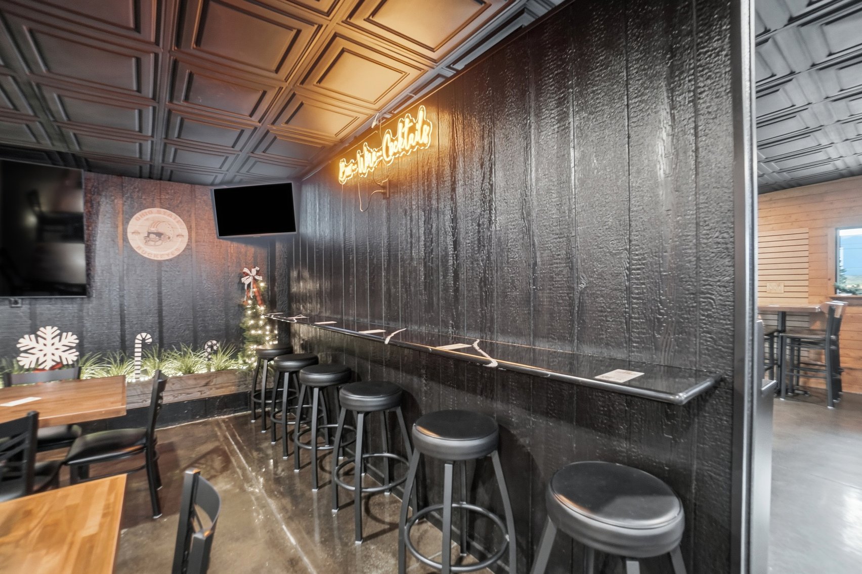 Image for TURN-KEY BUSINESS AUCTION! 2330 Bright Rd