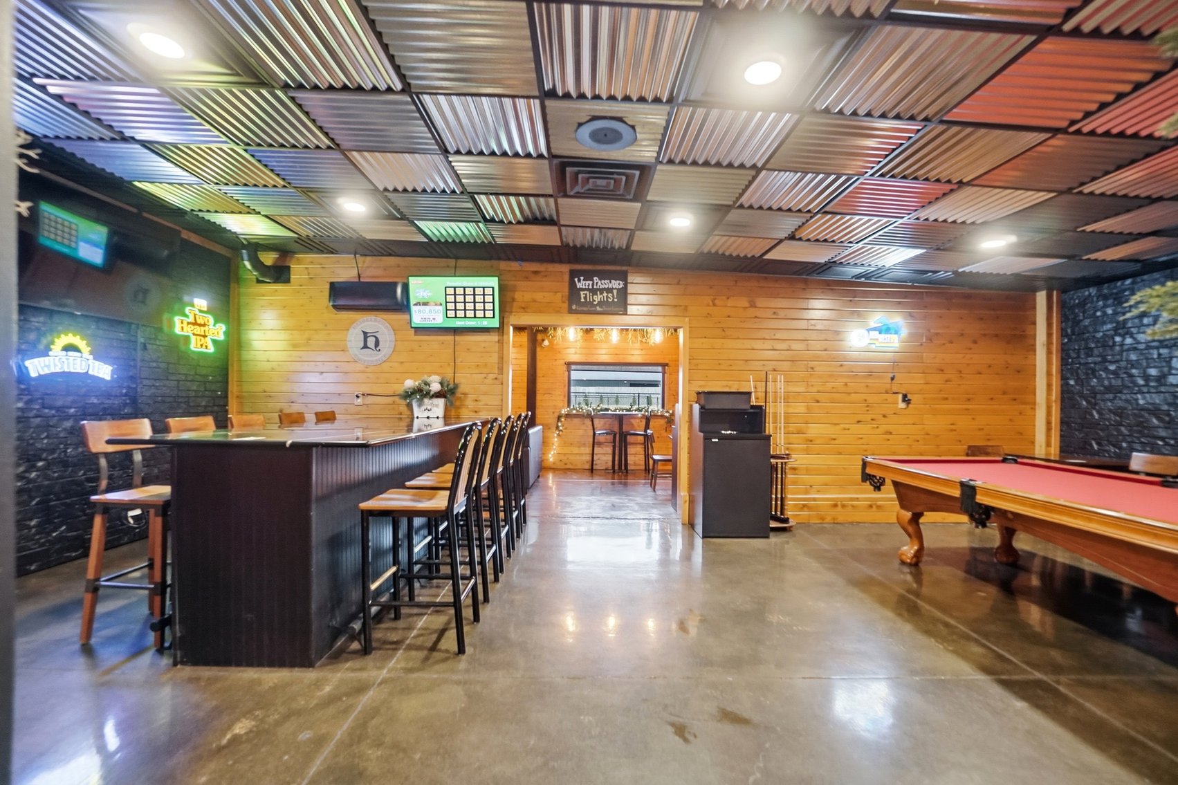 Image for TURN-KEY BUSINESS AUCTION! 2330 Bright Rd