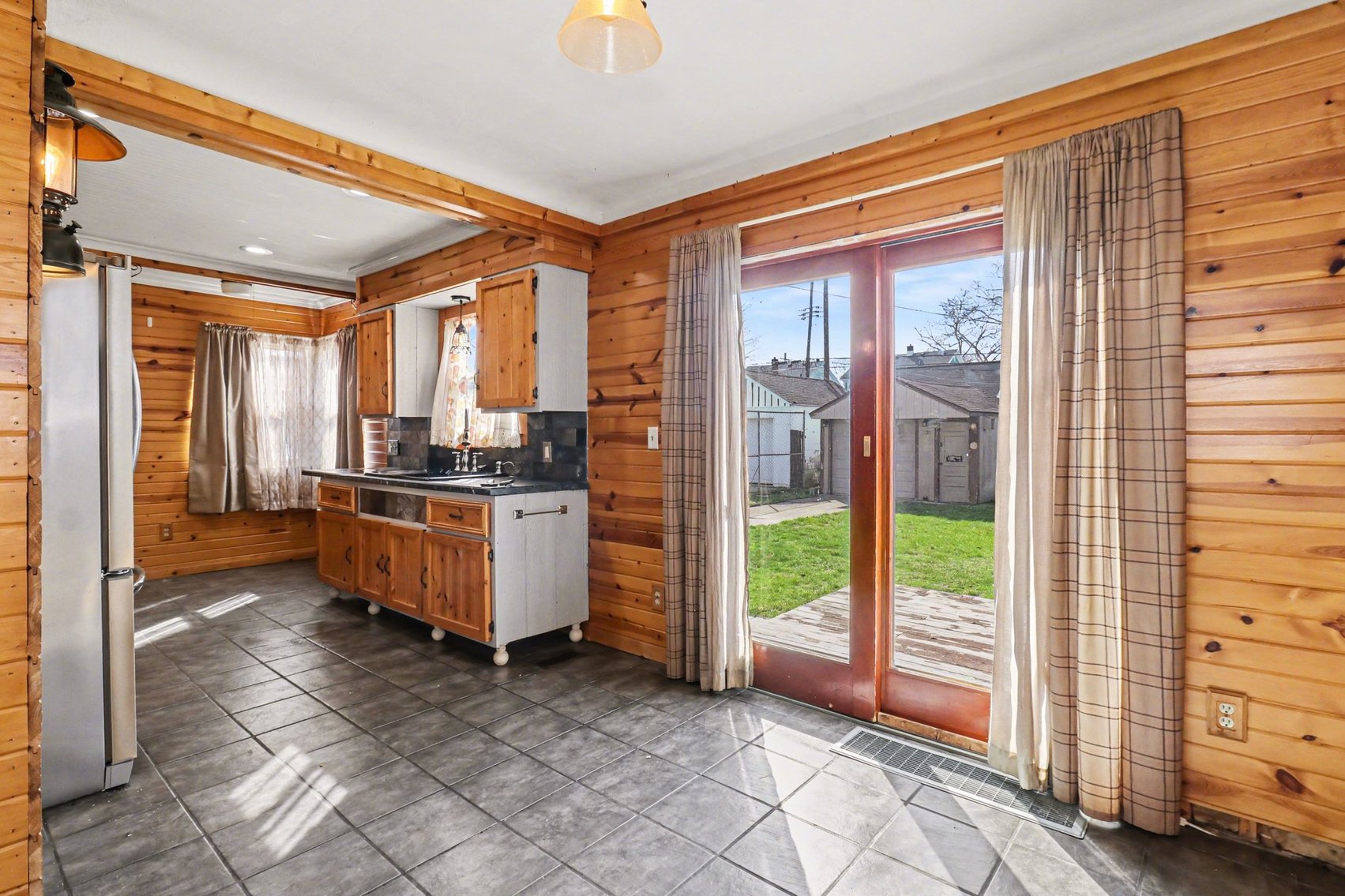 Image for MINIMUM BID AUCTION $39,000! 936 Atlantic Ave