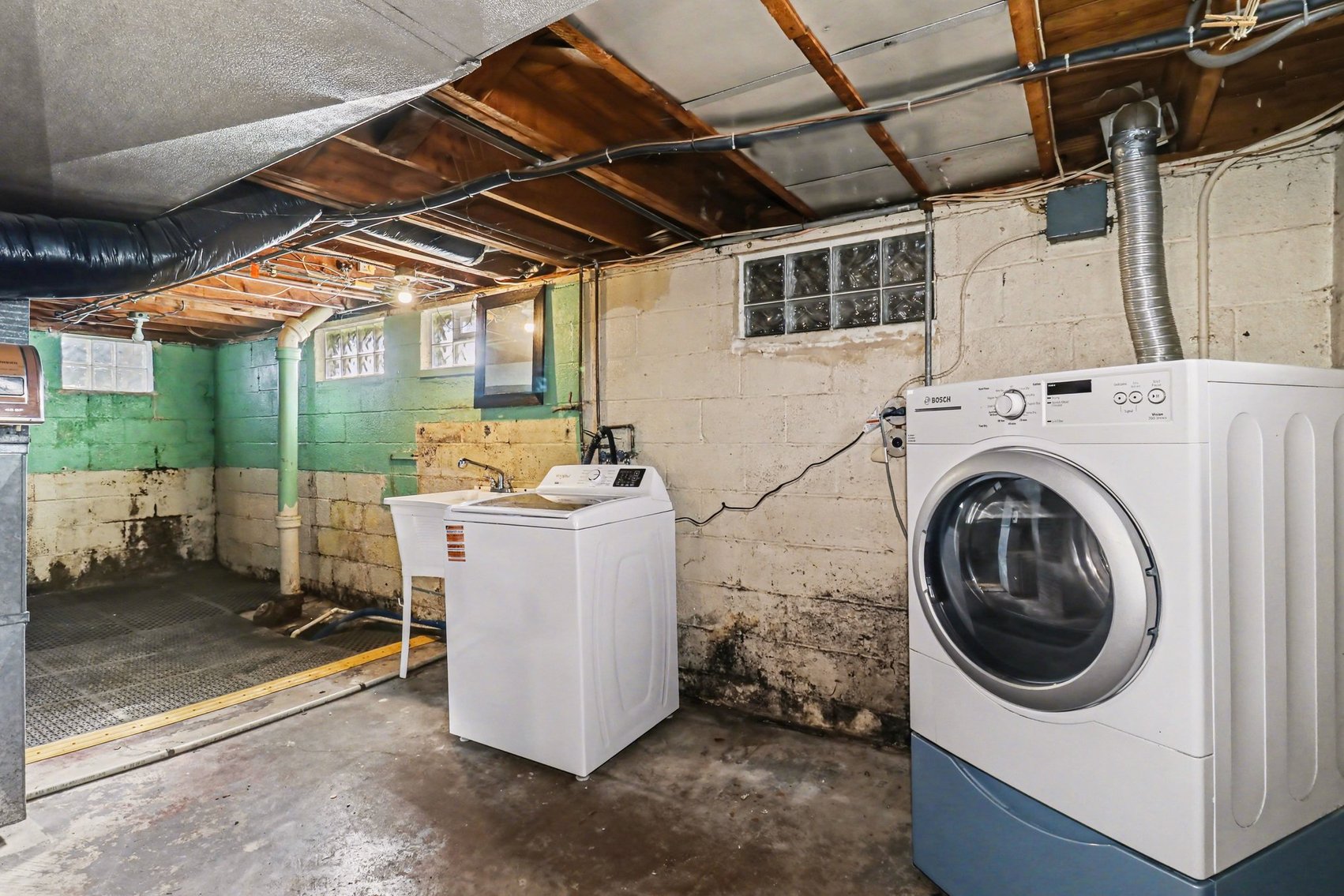 Image for MINIMUM BID AUCTION $39,000! 936 Atlantic Ave