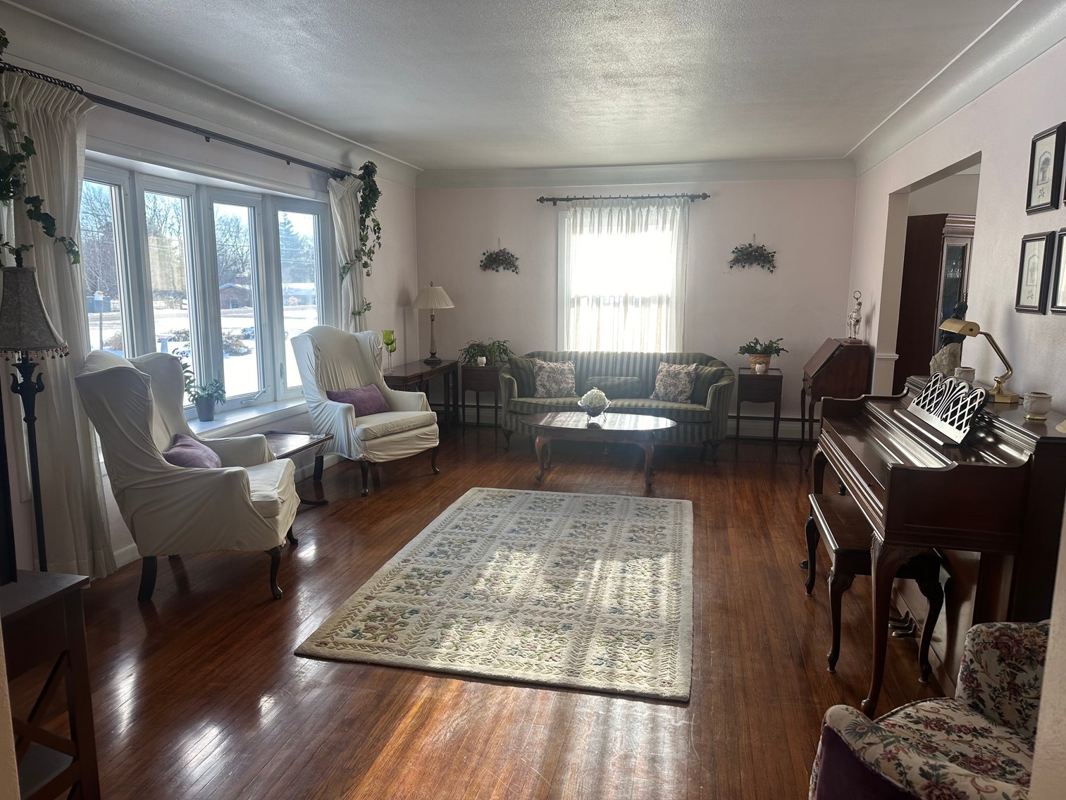 Image for MINIMUM BID AUCTION $225,000! 5930 N River Rd