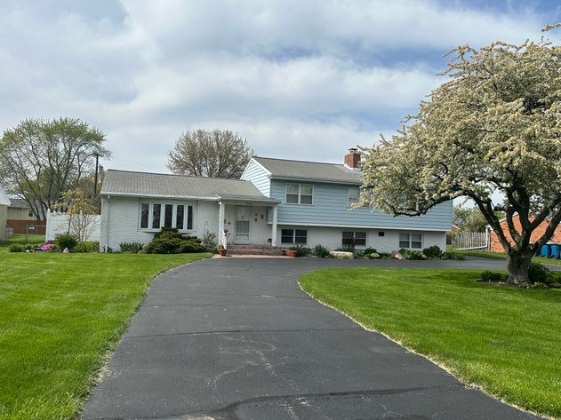 Image for MINIMUM BID AUCTION $225,000! 5930 N River Rd