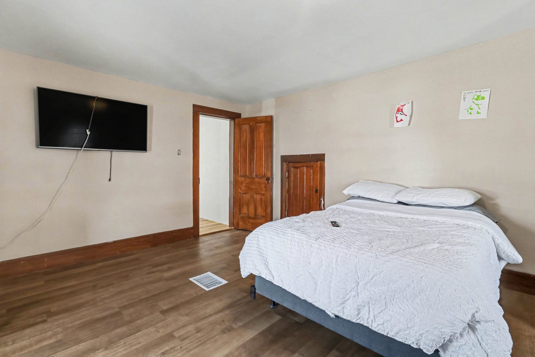 Image for MINIMUM BID AUCTION $39,000! 114 N Main st