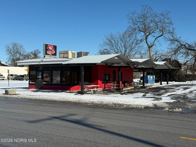 Image for MINIMUM BID AUCTION $90,000! 4820 Summit St