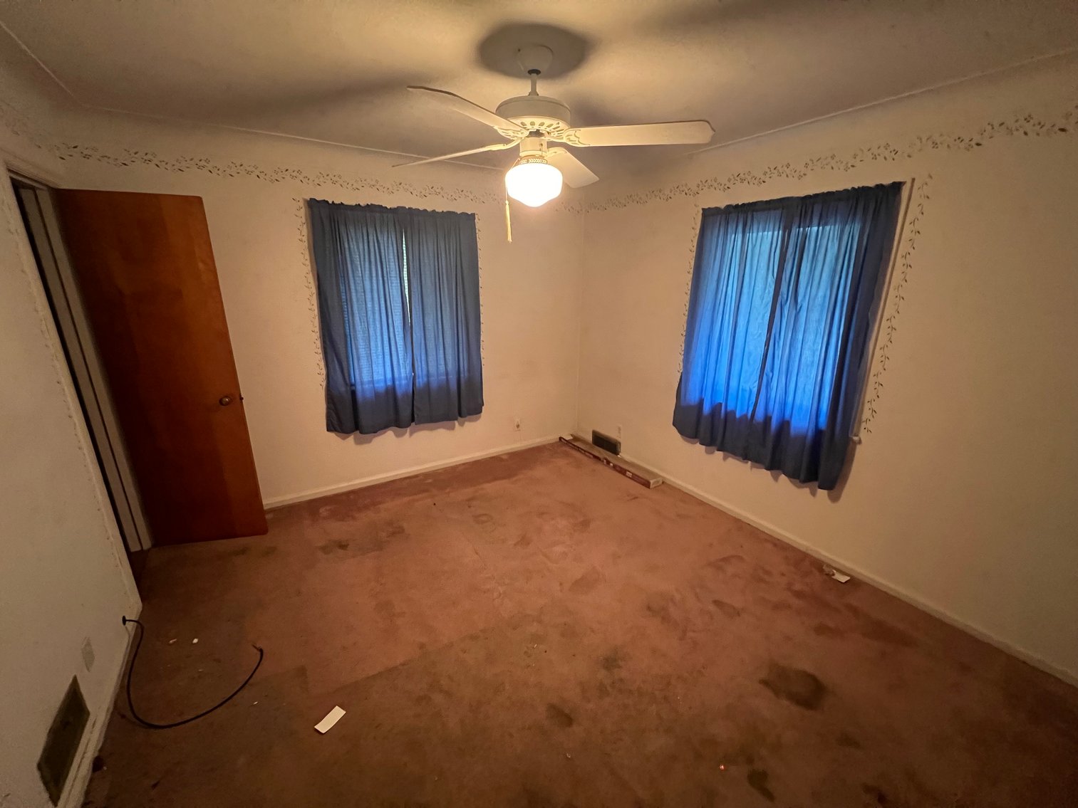 Image for MINIMUM BID AUCTION $89,000! 1174 Elco ave