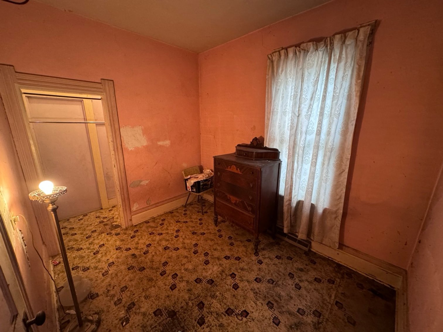 Image for MINIMUM BID AUCTION $12,000! 635 Plymouth St