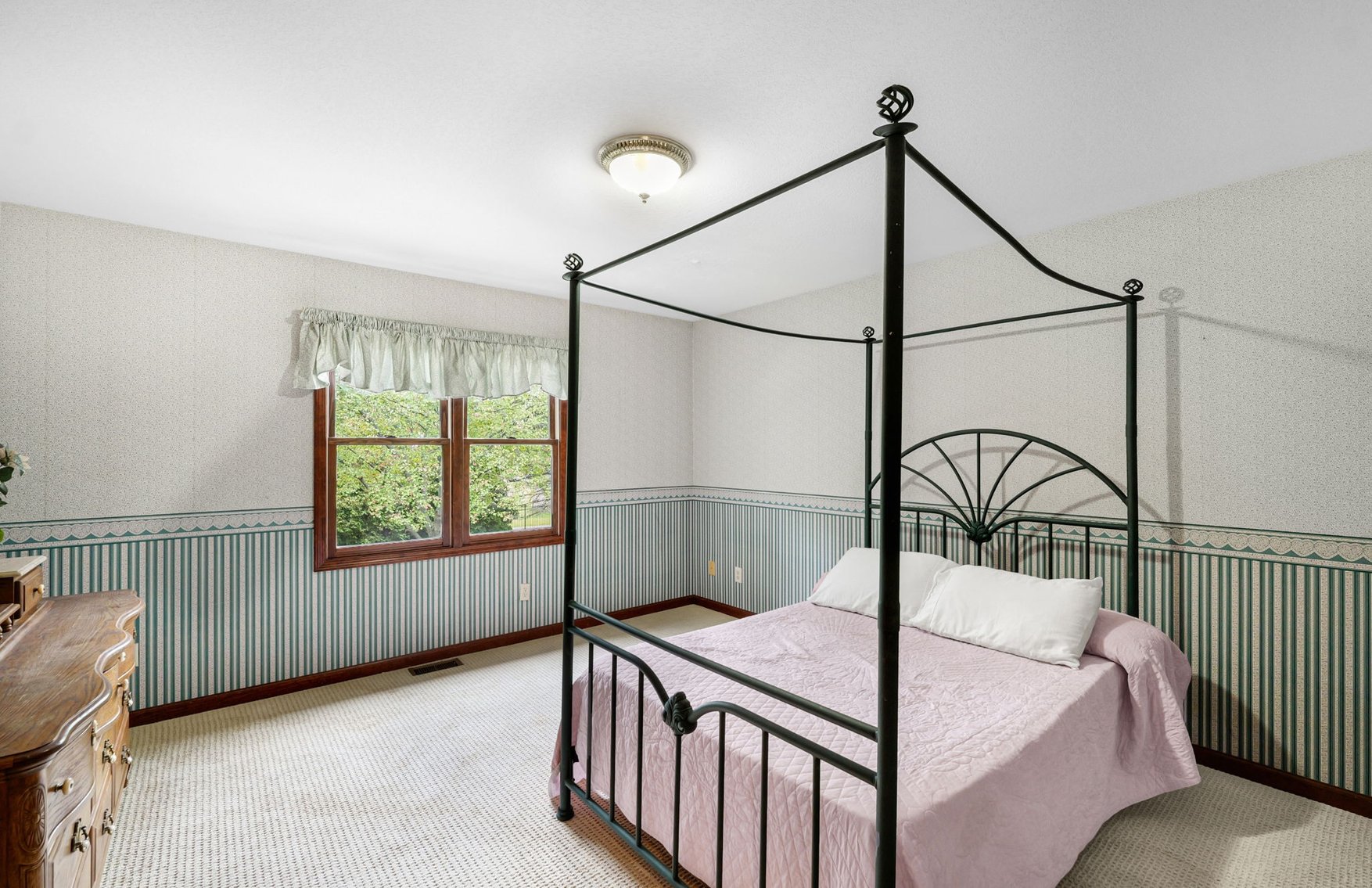 Image for SOLD PRIOR TO AUCTION! 940 Wentworth Ave