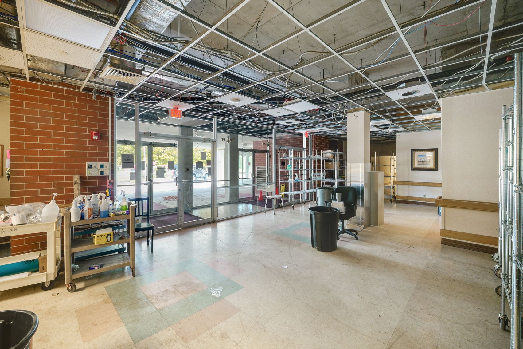 Image for MINIMUM BID AUCTION $199,000! 2051 Collingwood