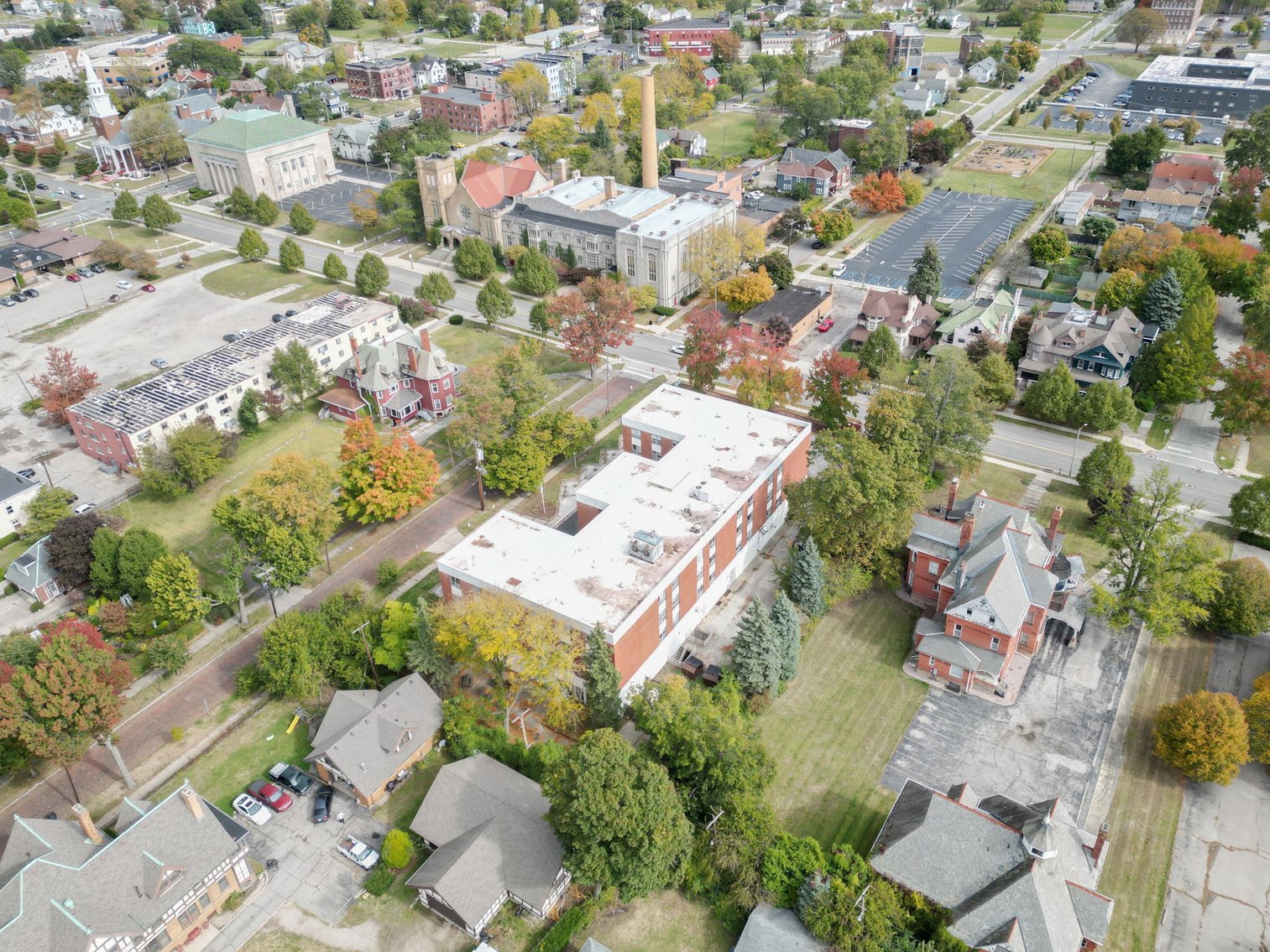 Image for MINIMUM BID AUCTION $199,000! 2051 Collingwood