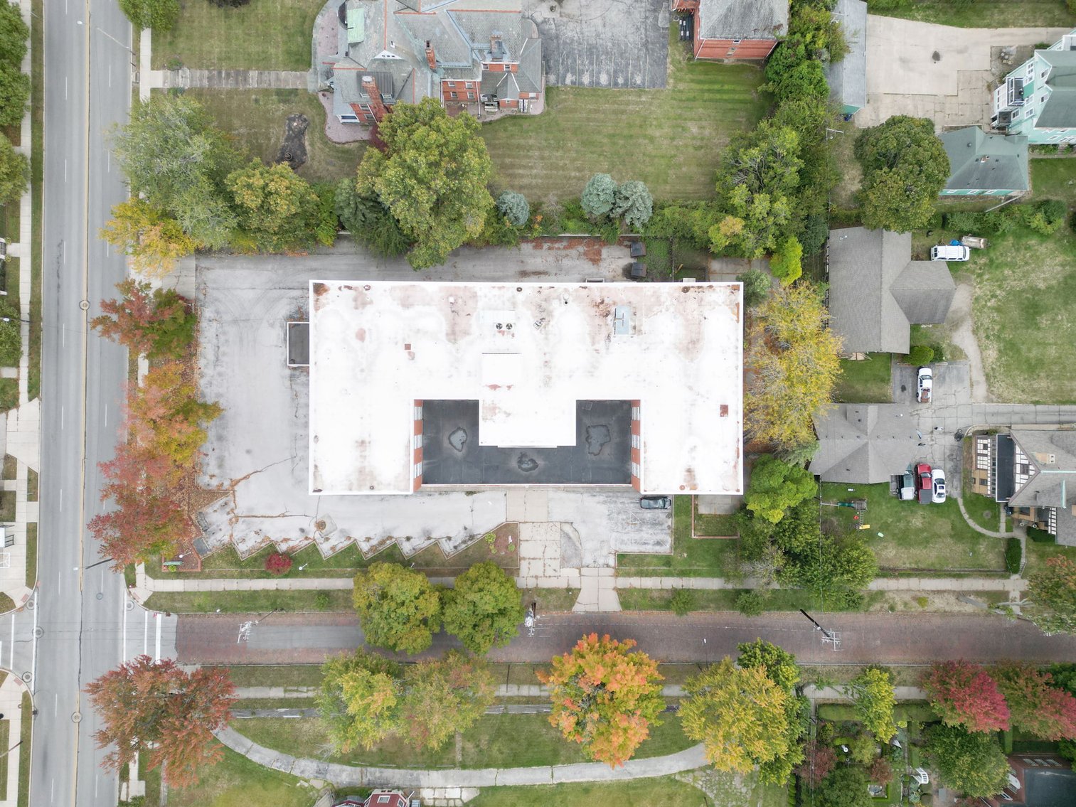 Image for MINIMUM BID AUCTION $199,000! 2051 Collingwood