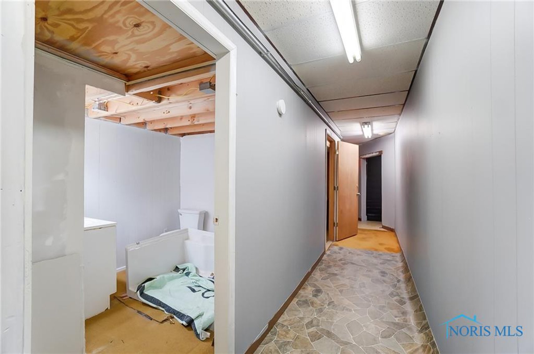 Image for MINIMUM BID AUCTION $99,000! 121 N Fulton St