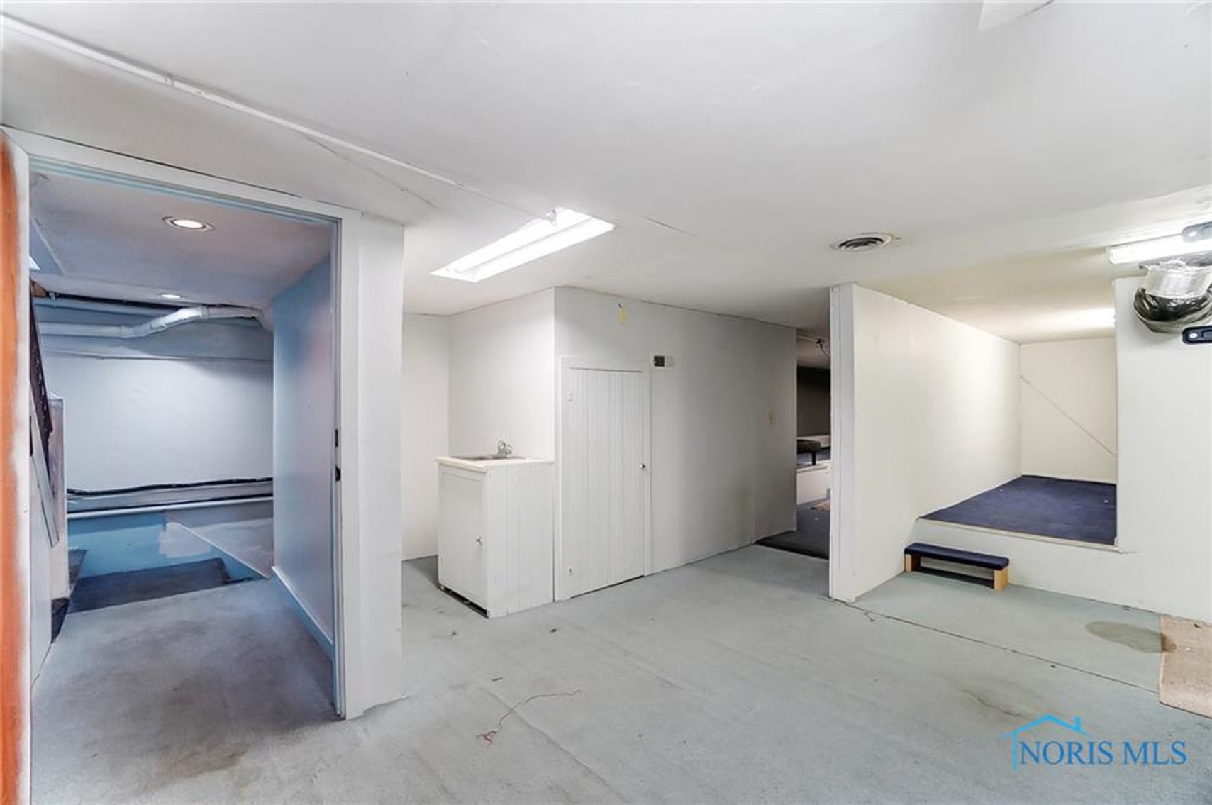 Image for MINIMUM BID AUCTION $99,000! 121 N Fulton St