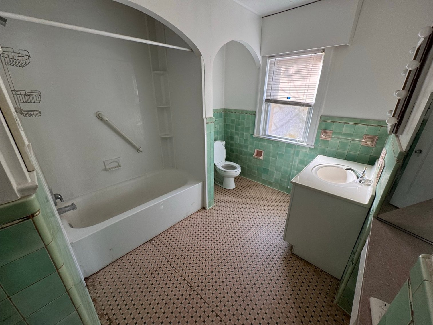 Image for MINIMUM BID AUCTION $149,000! 2515 Densmore Dr