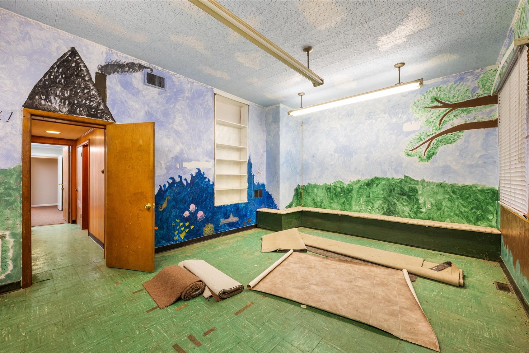 Image for MINIMUM BID AUCTION $170,000! 111 East St.