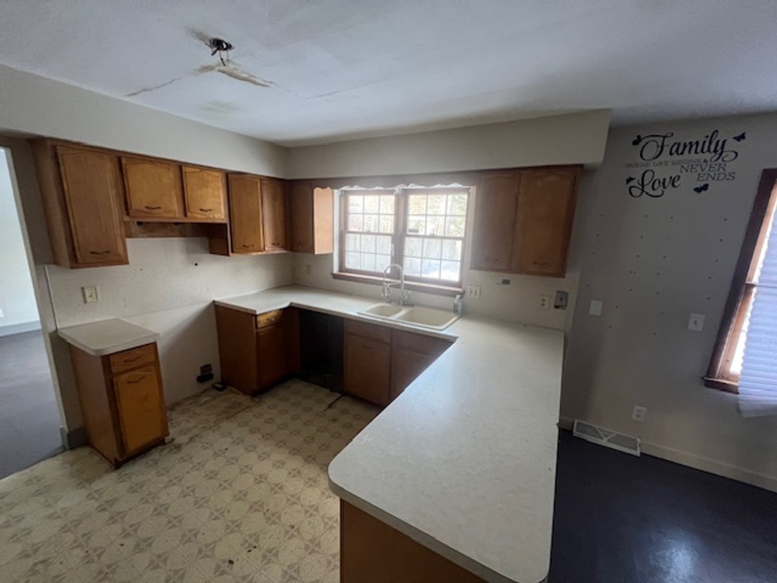 Image for MINIMUM BID AUCTION $100,000!  4804 Eastwick Dr.