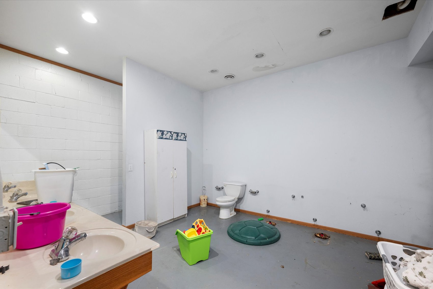 Image for MINIMUM BID AUCTION $499,000! 14614 King Rd