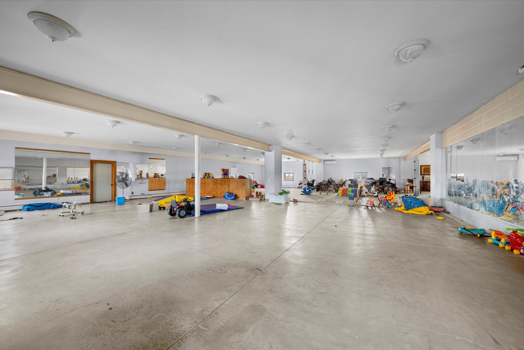 Image for MINIMUM BID AUCTION $499,000! 14614 King Rd