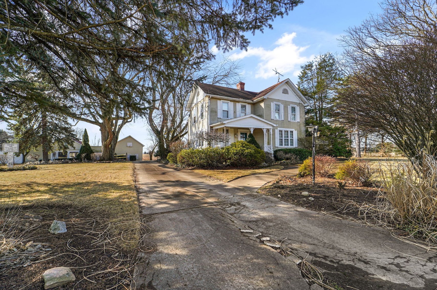 Image for MINIMUM BID AUCTION $900,000! 3133 Edgewood Rd