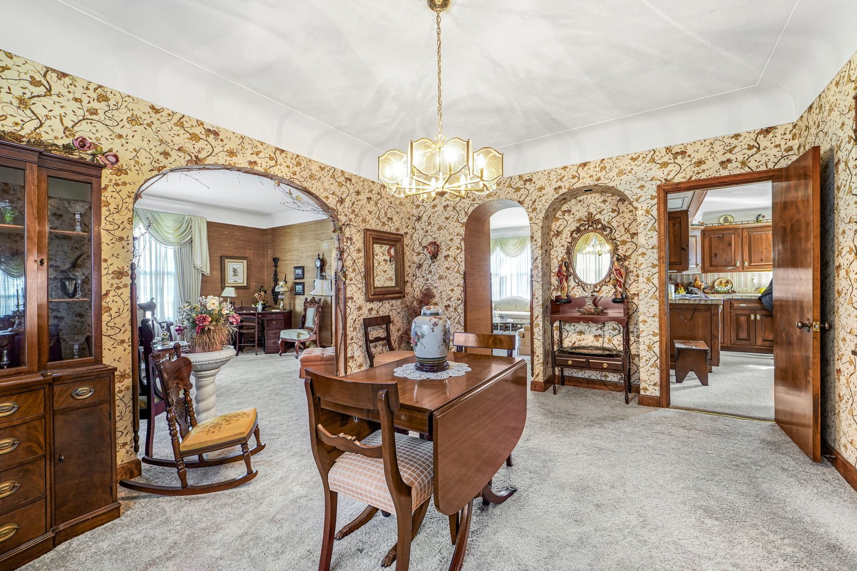 Image for MINIMUM BID AUCTION $900,000! 3133 Edgewood Rd