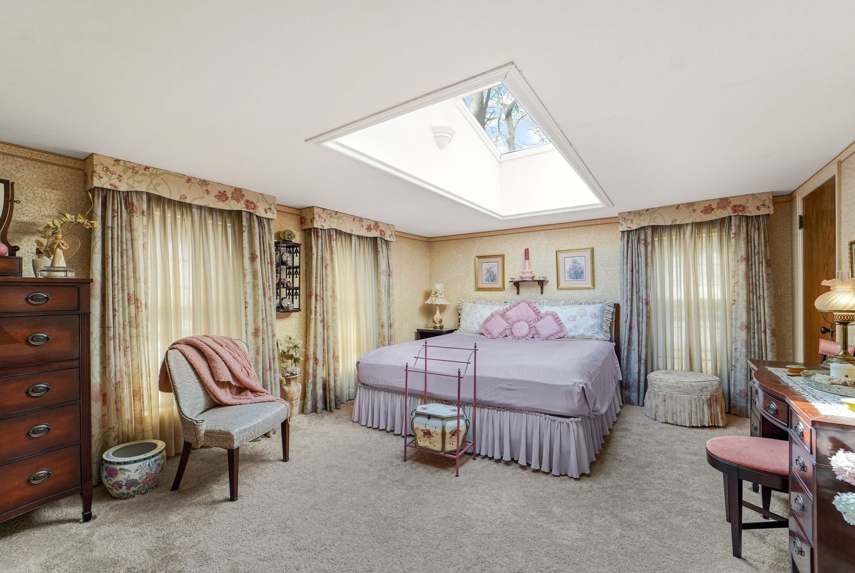 Image for MINIMUM BID AUCTION $900,000! 3133 Edgewood Rd