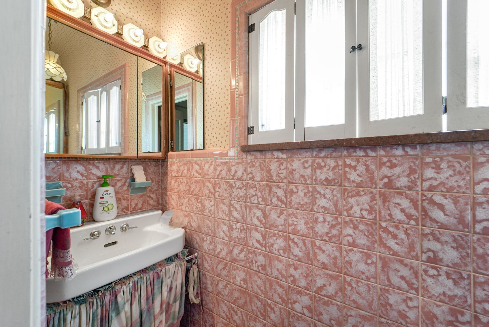 Image for MINIMUM BID AUCTION $900,000! 3133 Edgewood Rd