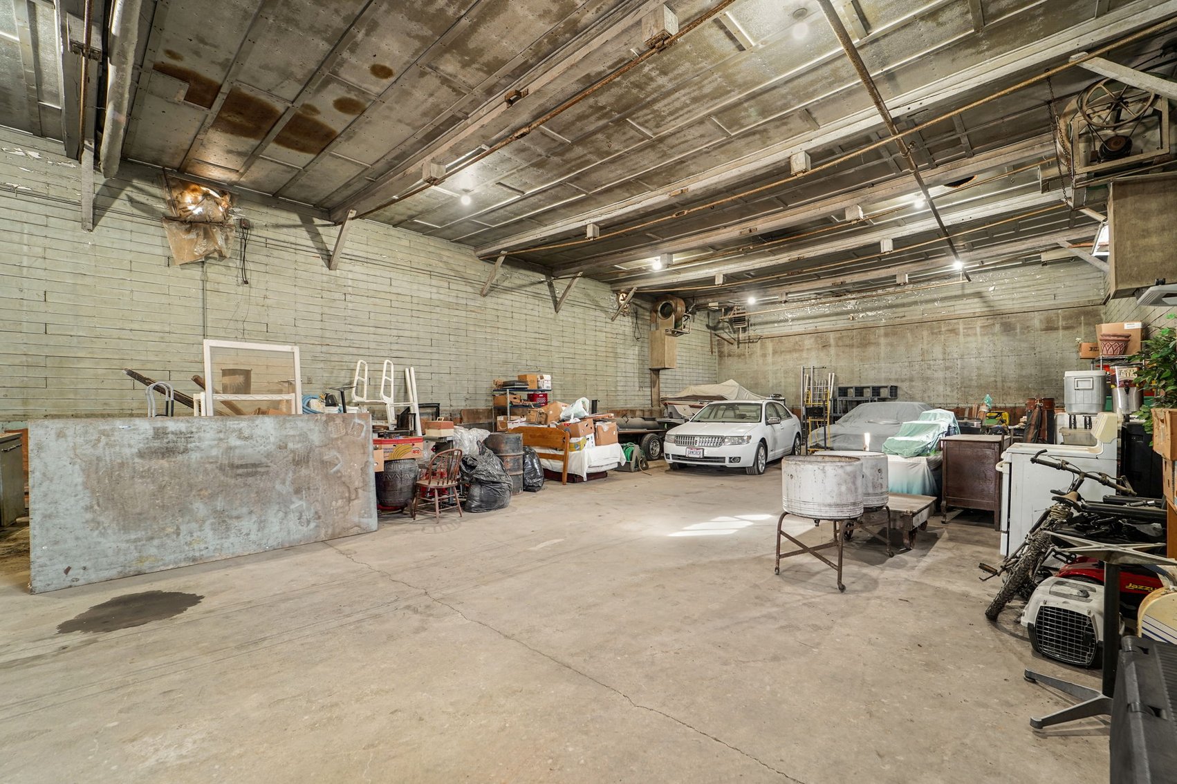 Image for MINIMUM BID AUCTION $900,000! 3133 Edgewood Rd