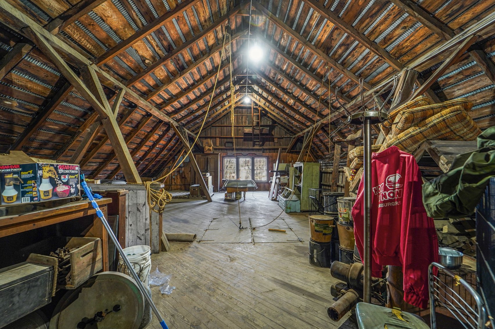 Image for MINIMUM BID AUCTION $900,000! 3133 Edgewood Rd