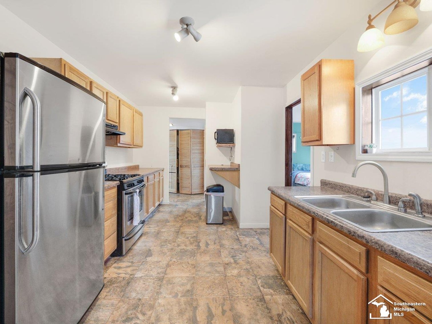 Image for MINIMUM BID AUCTION $89,000! 3362 5th Street